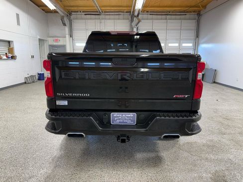 Used 2021 Chevrolet Silverado 1500 RST image 3