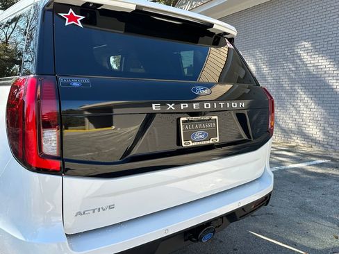 New 2025 Ford Expedition Active image 23