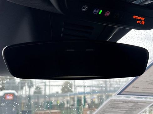 Used 2024 Chevrolet Equinox EV LT image 25