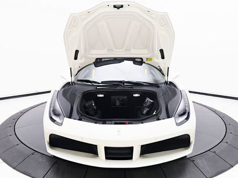 Used 2019 Ferrari 488 Spider RWD image 16