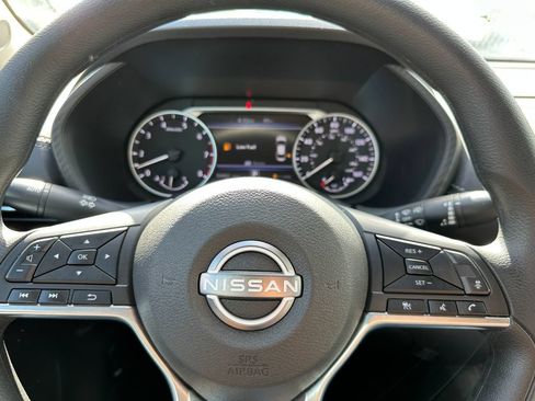 Used 2024 Nissan Sentra SV FWD image 19