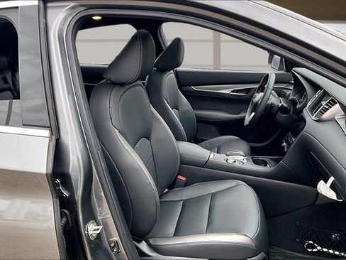 Used 2025 INFINITI QX55 Luxe w/ Cargo Package image 7