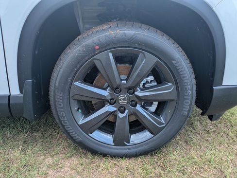 New 2026 Honda Pilot Sport image 15