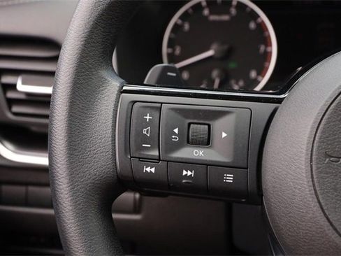 Certified 2023 Nissan Rogue SV image 11