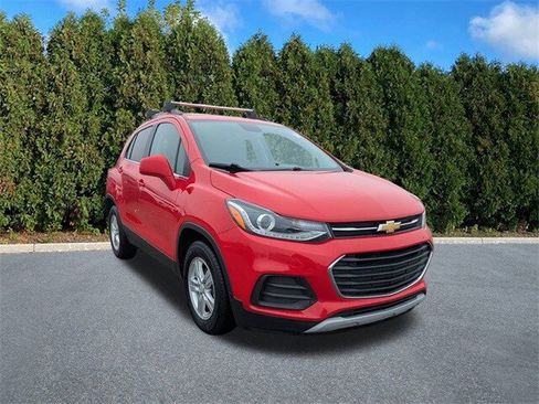 Used 2017 Chevrolet Trax LT image 3
