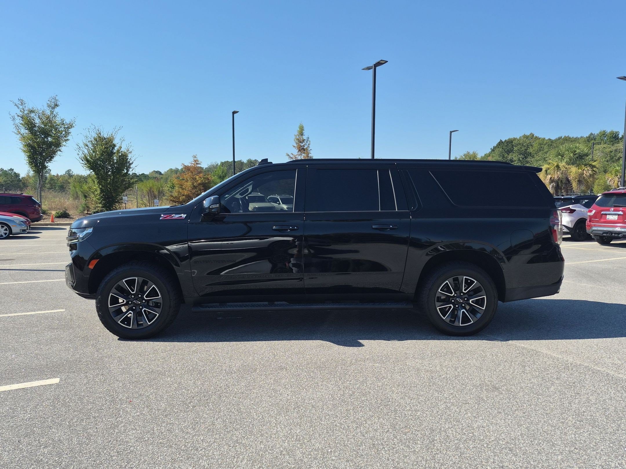 Used 2022 Chevrolet Suburban Z71 w/ Off-Road Capability Package AWD/4WD image 7