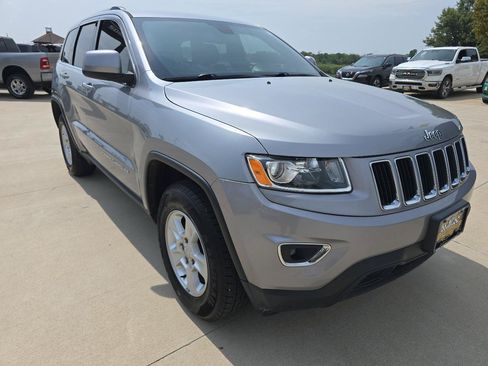Used 2016 Jeep Grand Cherokee Laredo w/ Quick Order Package 23E AWD/4WD image 9
