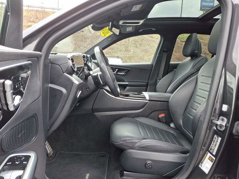 Used 2024 Mercedes-Benz GLC 300 4MATIC image 14