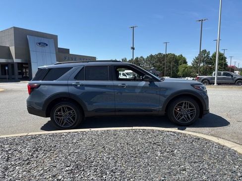 New 2026 Ford Explorer ST image 12