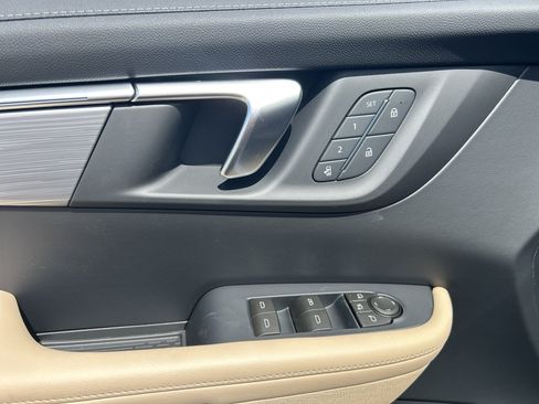 New 2026 Buick Enclave Preferred w/ Power Package AWD/4WD image 4