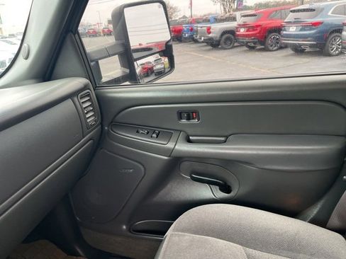 Used 2005 GMC Sierra 1500 SLE w/ Off-Road Package image 26