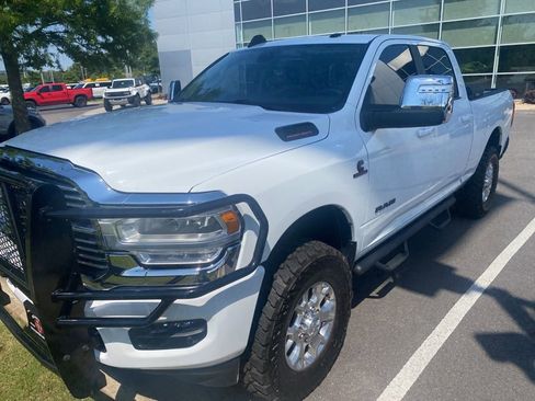 Used 2024 RAM 2500 Laramie AWD/4WD image 10
