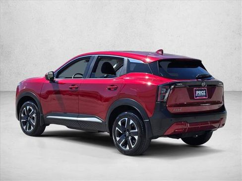 Used 2025 Nissan Kicks SV AWD/4WD image 8
