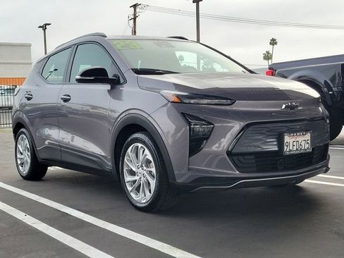 Certified 2023 Chevrolet Bolt EUV LT w/ Driver Confidence Package image 2