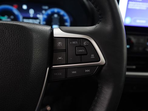 Used 2024 Toyota Grand Highlander Limited image 21