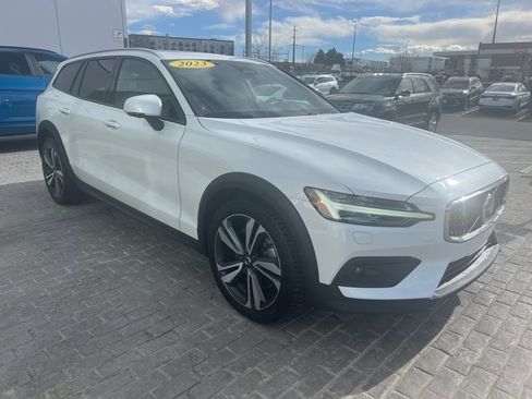 Used 2023 Volvo V60 B5 Cross Country Plus w/ Climate Package image 36