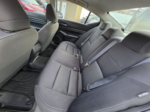Used 2022 Nissan Altima 2.5 S FWD image 13