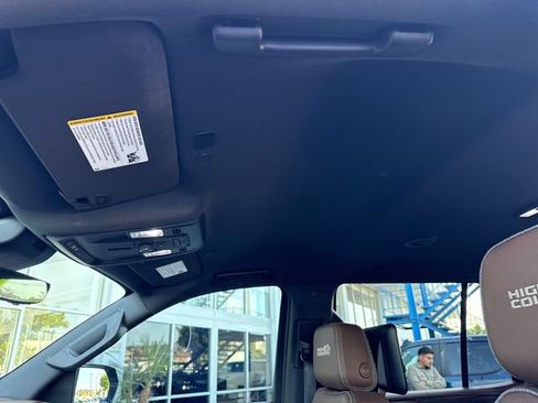 Certified 2023 Chevrolet Tahoe High Country w/ Advanced Technology Package AWD/4WD image 21