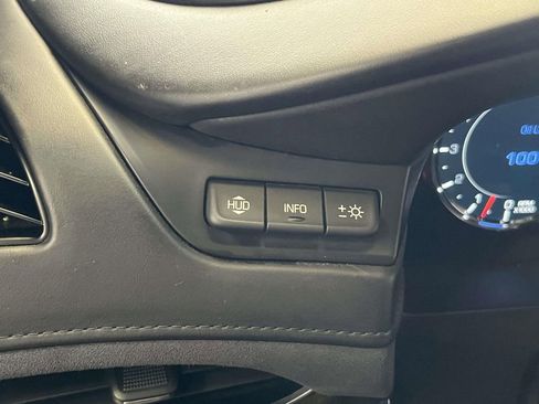 Used 2018 Cadillac Escalade Platinum image 34