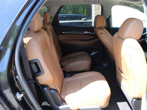 Used 2018 Buick Enclave Essence w/ Trailering Package FWD image 12