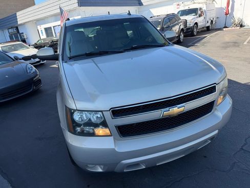 Used 2007 Chevrolet Suburban LT w/ LT Preferred Equipment Group AWD/4WD image 12