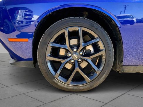Used 2022 Dodge Challenger SXT w/ Blacktop Package image 10