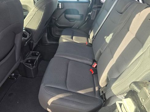 Used 2022 Jeep Wrangler Unlimited Sport AWD/4WD image 12