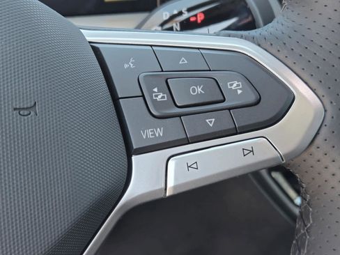 New 2026 Volkswagen Tiguan SE R-Line AWD/4WD image 23