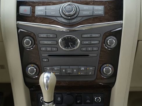 Used 2012 INFINITI QX56 4WD w/ Deluxe Touring Pkg image 38