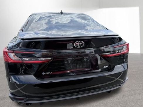 Certified 2025 Toyota Camry SE image 11