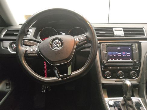 Used 2019 Volkswagen Passat Wolfsburg Edition FWD image 22
