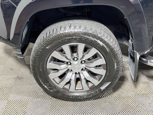 Certified 2020 Toyota Tacoma Limited AWD/4WD image 28