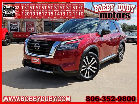 Used 2025 Nissan Pathfinder Platinum image 1