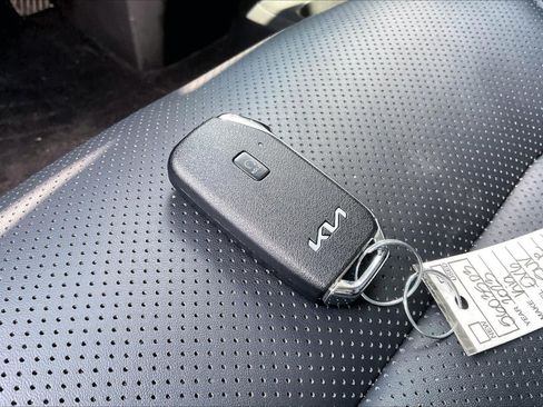 Used 2023 Kia EV6 Wind RWD image 11