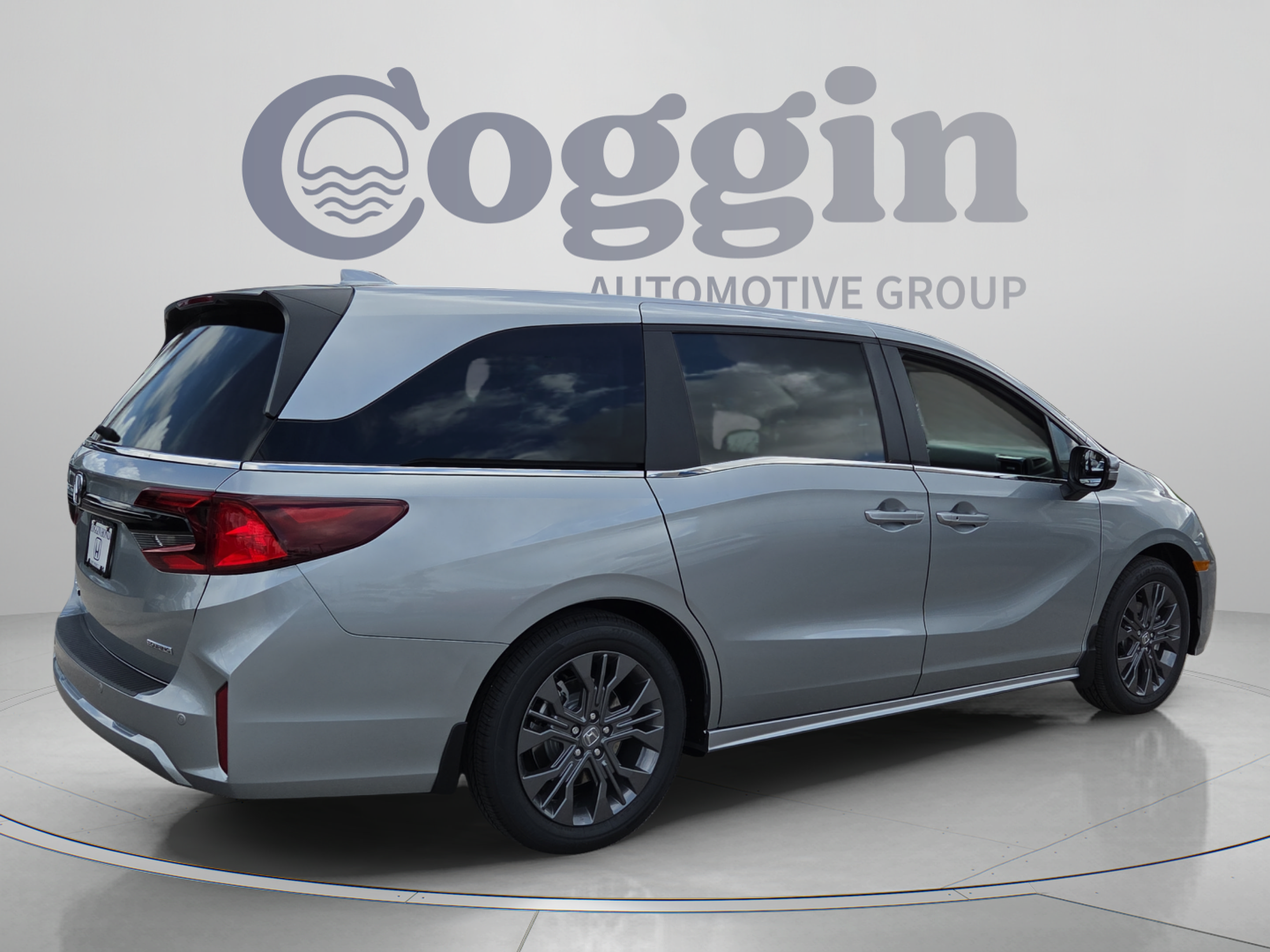 Used 2026 Honda Odyssey Touring image 5