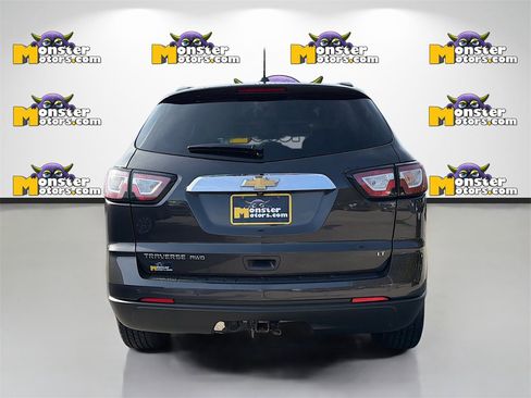 Used 2017 Chevrolet Traverse LT image 6