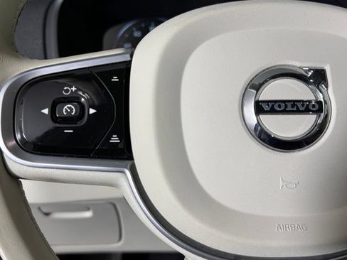 Used 2022 Volvo XC90 T6 Momentum w/ Advanced Package AWD/4WD image 32
