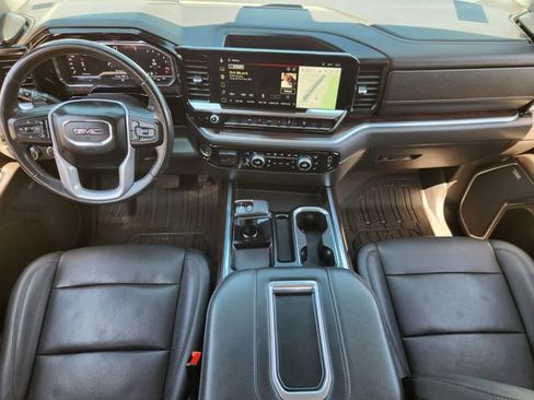 Used 2022 GMC Sierra 1500 SLT AWD/4WD image 25