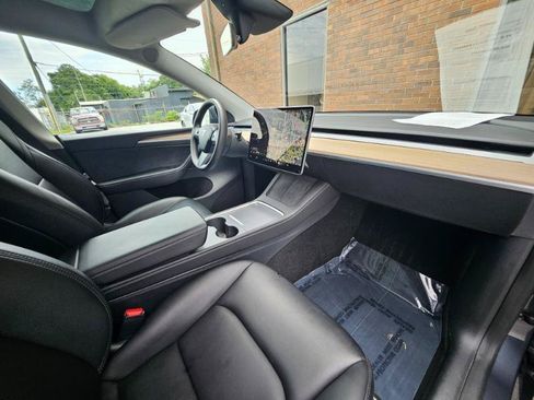 Used 2023 Tesla Model Y Long Range AWD/4WD image 57