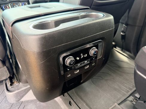 Used 2023 Chevrolet Suburban RST w/ Luxury Package AWD/4WD image 28