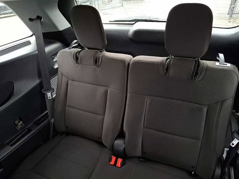 Used 2021 Ford Explorer XLT image 11