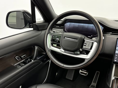 Used 2025 Land Rover Range Rover Long Wheelbase SE image 33