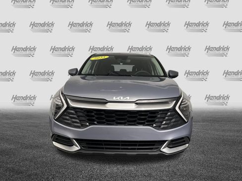 Used 2025 Kia Sportage LX FWD image 3