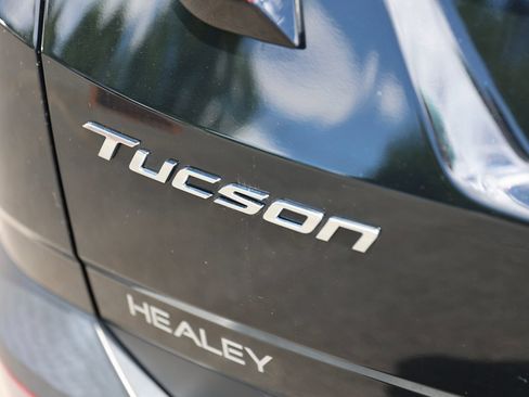 Used 2023 Hyundai Tucson SE AWD/4WD image 9