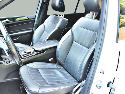 Used 2019 Mercedes-Benz GLS 450 4MATIC image 30