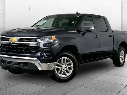 Used 2024 Chevrolet Silverado 1500 LT AWD/4WD image 12