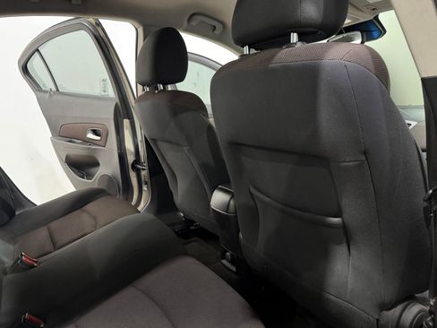 Used 2016 Chevrolet Cruze LT FWD image 13