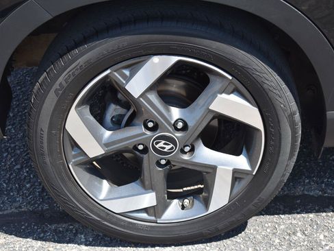 Used 2025 Hyundai Venue SEL FWD image 10