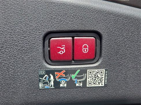 New 2025 Mercedes-Benz CLE 450 4MATIC Coupe image 32