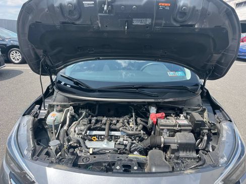 Used 2025 Nissan Versa SV FWD image 31